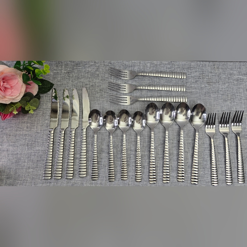 Set Of 18 Pcs Cambridge FRACTO Mirror Dinner Stainless Glossy‎ Flatware